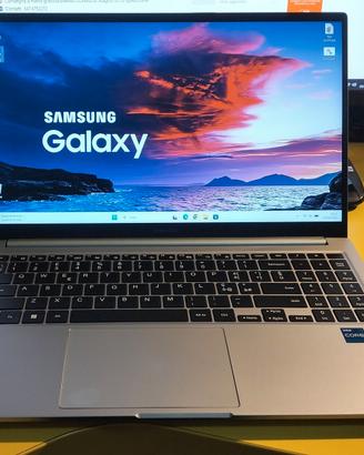 Samsung Galaxy Book2 i7 12a, 256Gb M.2, 8Gb RAM, 1