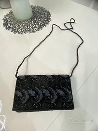 Borsetta in velluto e perline