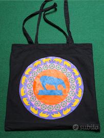 tote bag commemorativa 20 anni striscia la notizia