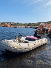 Gommone 3,5m 8cv - a Loceri (Nu) fino al 27 agosto