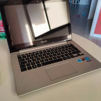 Laptop ASUS i5 da 13.3''