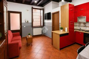 2 LOCALI A PIACENZA