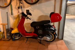 Vespa primavera 150 Mickey Mouse