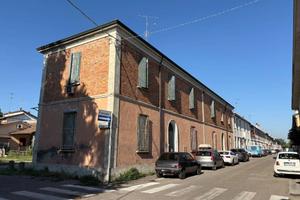 Palazzo / Stabile di 1267 m² a Lugo