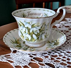 Tazza da tè Royal Albert Gennaio 