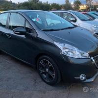Peugeot 208 208
