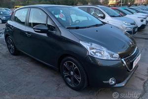 Peugeot 208 208