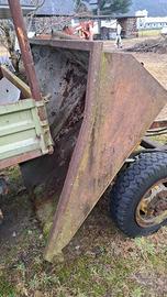 Rimorchio x letame  con ribaltabile idraulico