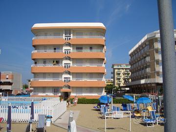 Appartamento Jesolo aprile-maggio FRONTE MARE