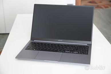 Samsung Galaxy Book4 i3 15.4" 256GB SSD 8GB RAM