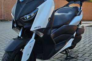 Yamaha X-MAX 300