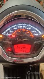 Piaggio Vespa 300 GTS - 2021