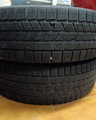 2 gomme invernali 215/70 R16