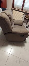 POLTRONA CON RECLINER MANUALE