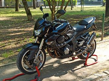 Kawasaki Z1000 Nera