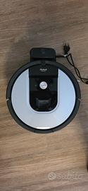 Aspirapolvere Roomba con ricambi