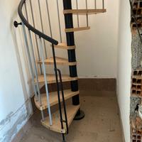 Scala a chiocciola come nuova. Prezzo trattabile