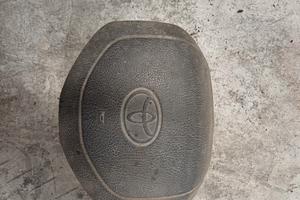 borchia volante toyota 4runner 