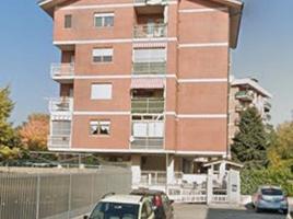 Box auto doppio / Ampio magazzino 32 mq - libero