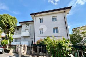 3 LOCALI A DESENZANO DEL GARDA