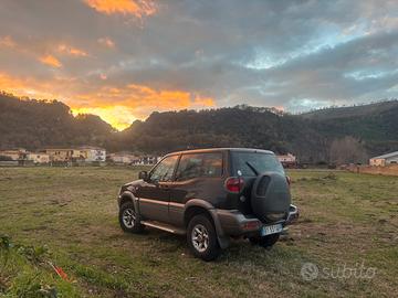 Nissan terrano 2.7 anno 2001 autocarro 5 posti