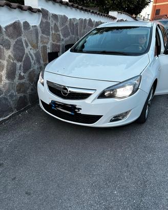 Coppia Fari Anteriori Opel Astra J + Kit LED