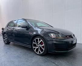 Golf 7 GTI Performance * TETTO / RADAR / DYNAUDIO
