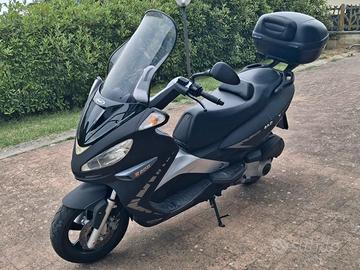  Malaguti Madison 200 (Motore Piaggio)