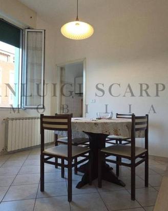 Appartamento di 90 m² con 4 locali e box auto a Me