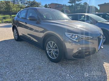Alfa Romeo Stelvio 2.2 Turbodiesel 190 CV AT8 Q4 B