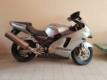 Kawasaki Ninja ZX-12 R