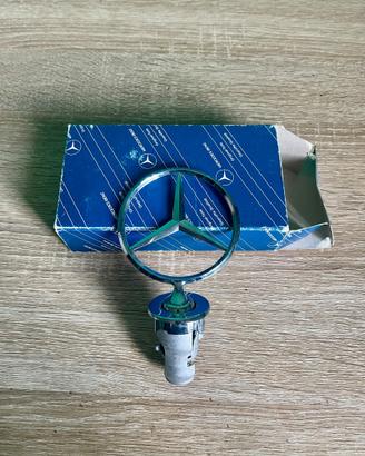 Fregio stemma logo emblema Mercedes