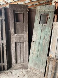 Portone antico legno