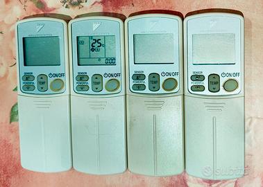 4 telecomandi originali Daikin per condizionatori