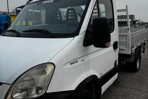 Iveco Daily 35-10 ribaltabile con gruj