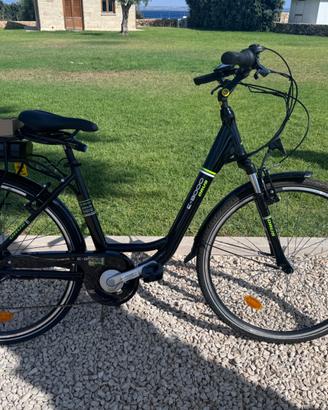 BICI ELETTRICA-BICI DA CITTÀ