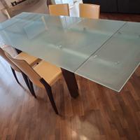 tavolo in vetro