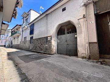 4 LOCALI A GRUMO NEVANO