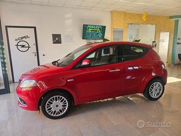 Lancia Ypsilon 1.2 69 CV 5 porte Silver