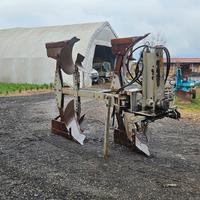 Aratro bivomero voltaorecchio