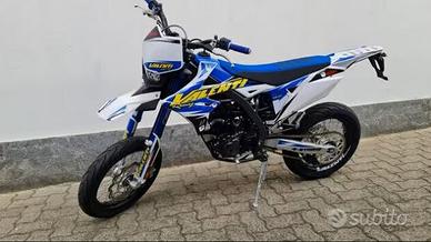 SUZUKI VALENTI SM 125 MOTARD MOT. A LIQUIDO