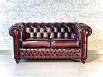 Divano Chesterfield inglese vintage in pelle