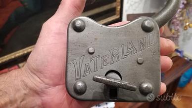 lucchetto antico con inciso VATERLAND (PATRIA)