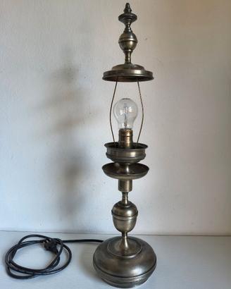 Lampada da tavolo in stile lampada ad olio