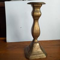 Candeliere di bronzo