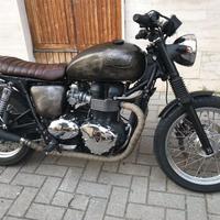 Triumph Bonneville - CAFE' RACER