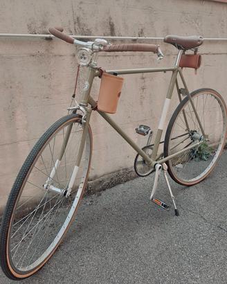 bici vintage a scatto fisso