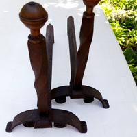 Coppia antichi ALARI da camino in ferro battuto