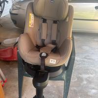 Seggiolino auto Chicco con base Isofix