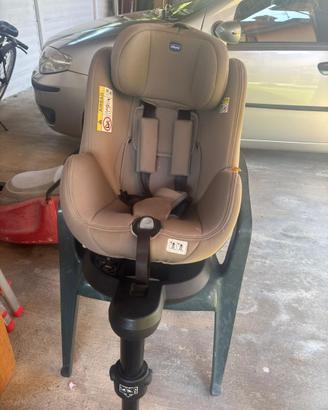 Seggiolino auto Chicco con base Isofix